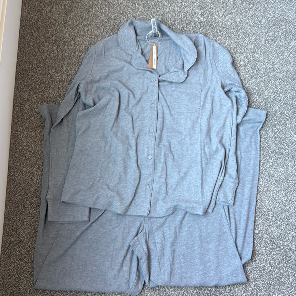 Skims lounge set- Color: gray